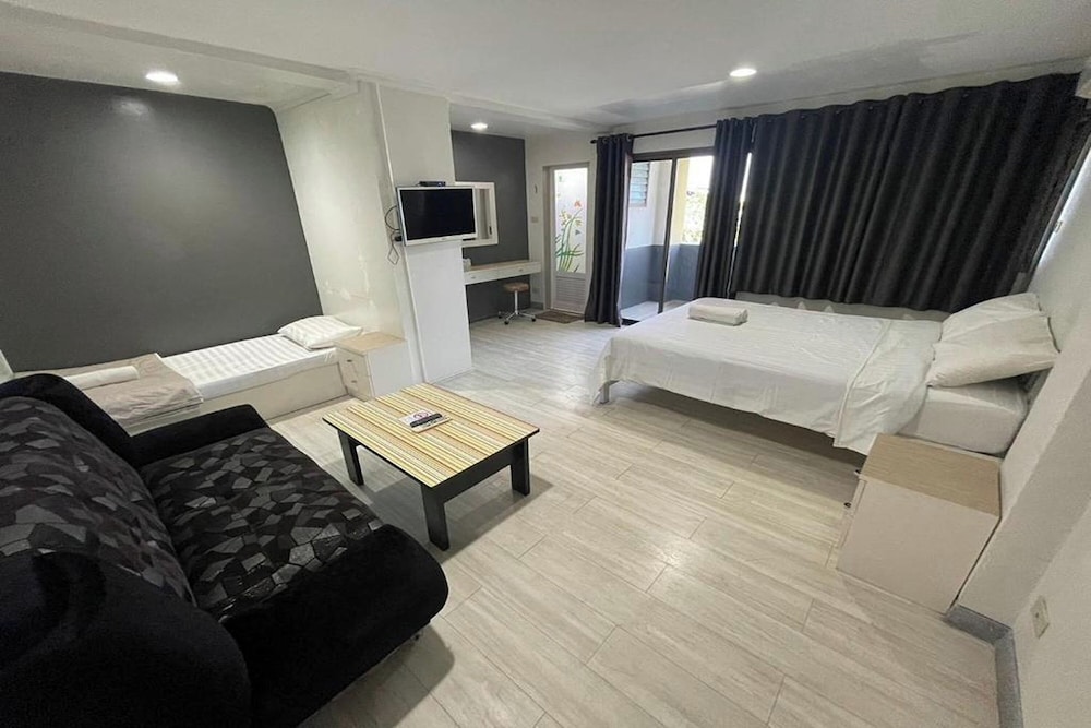 غرفة قياسية ثلاثية بسرير كوين وسرير فردي، Sakun Place 3/6