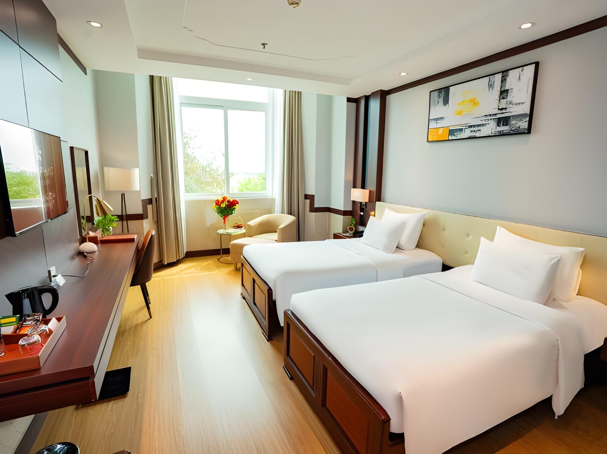 Oriental, Suite, Twin Beds, River View، Van Phat Riverside Hotel 2/3