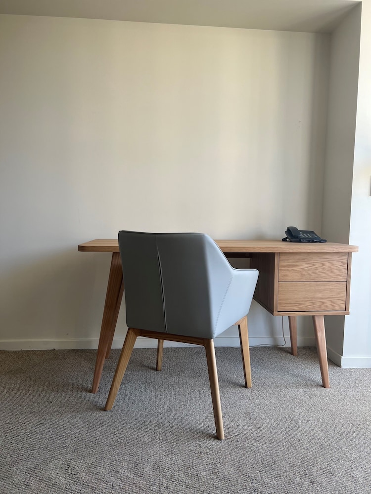 MACQUARIE WATERS BOUTIQUE APARTMENT HOTEL 14/26