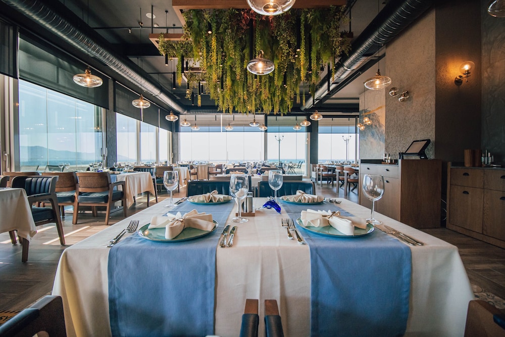 Panagia Premiere Hotel 36/38