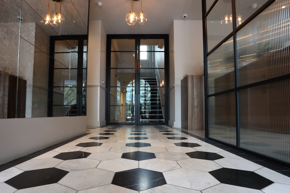 Euston Square Hotel 6/52