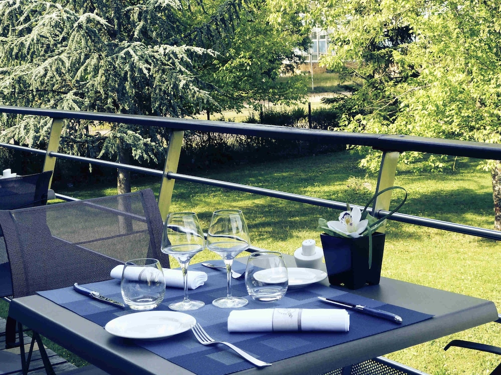 MERCURE LYON CHARBONNIERES 30/50