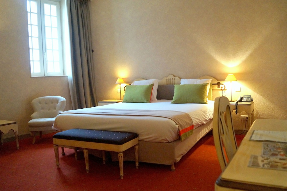 HOSTELLERIE DES CLOS 19/57