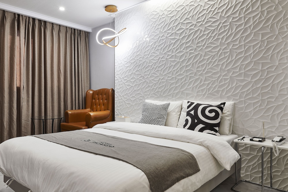Picasso Hotel 13/66