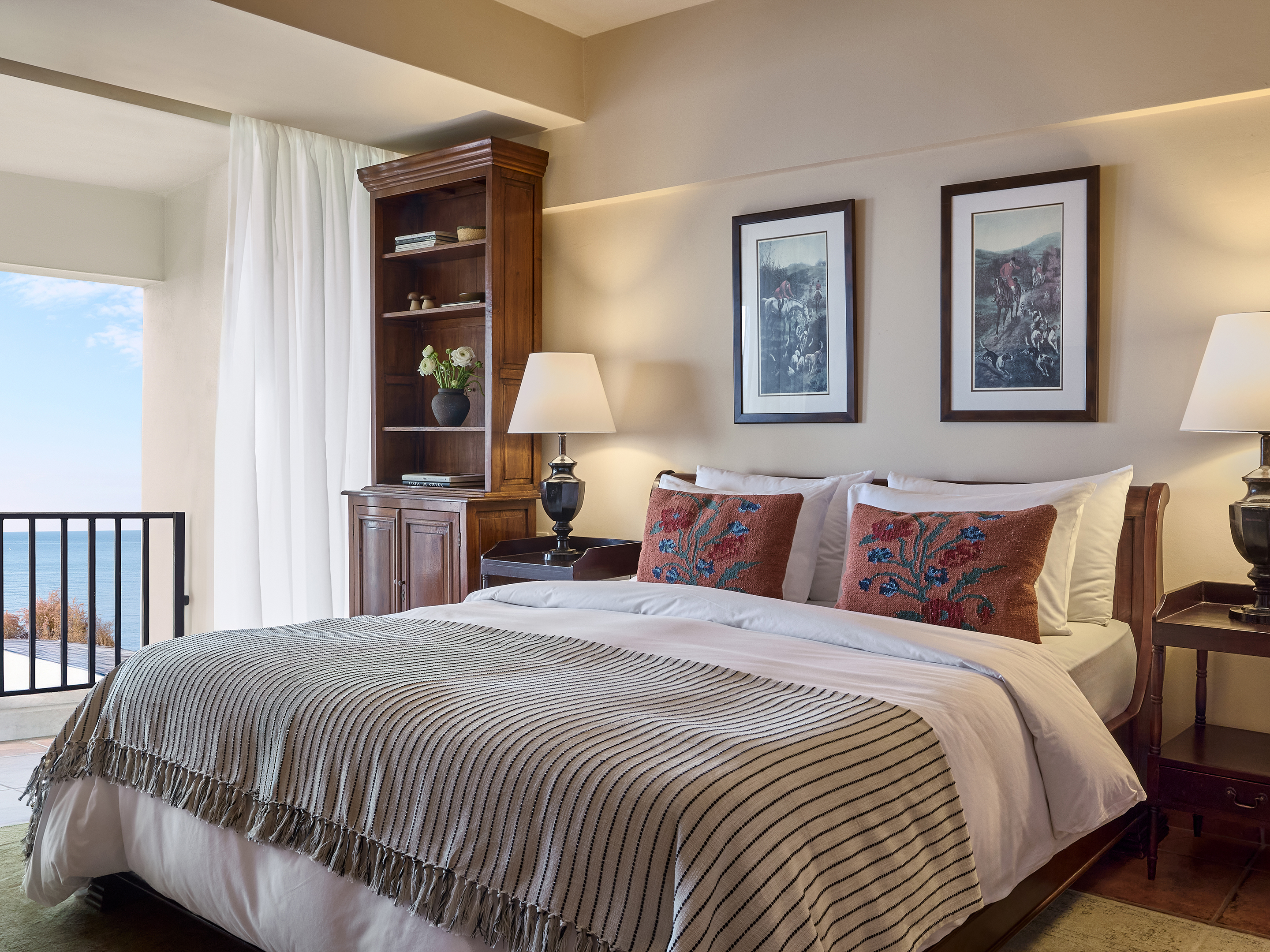 Egnatia, Executive, Suite