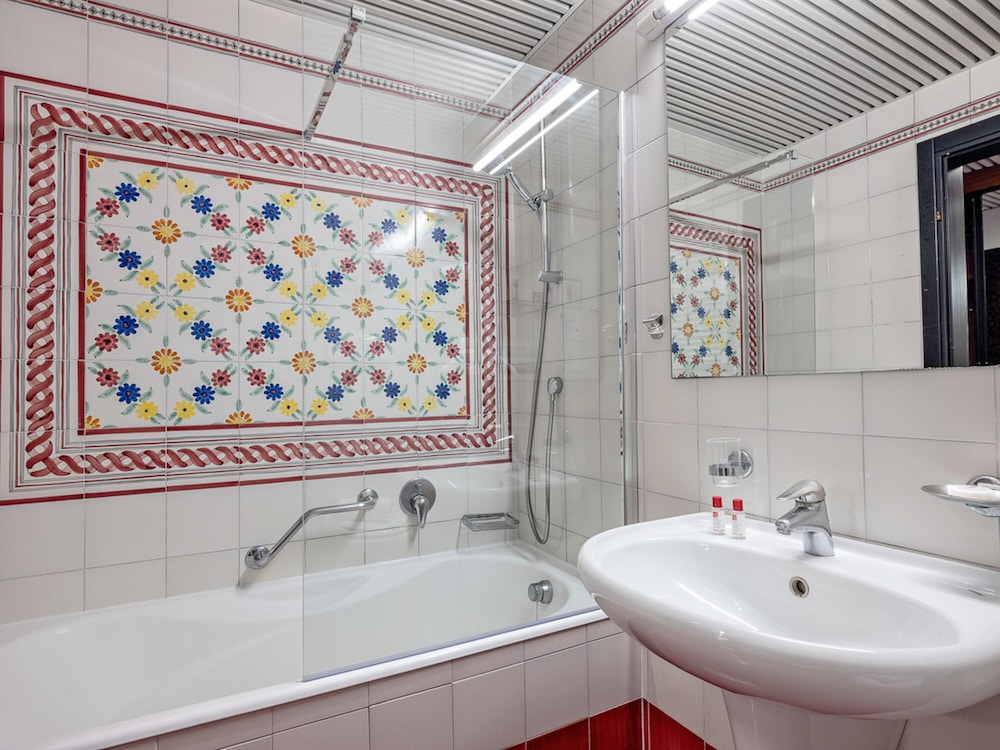 Economy, Quadruple, Double and Twin Beds, Terrace