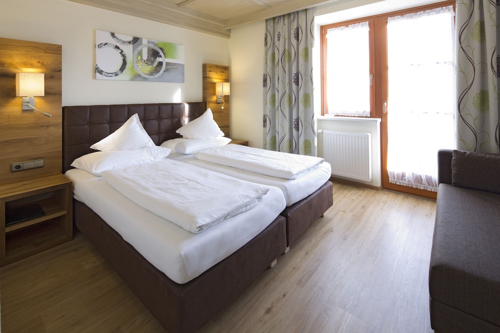 Hotel Obermair Fieberbrunn 8/33