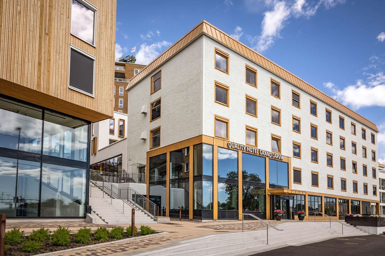 Quality Hotel Grand Larvik 70/73