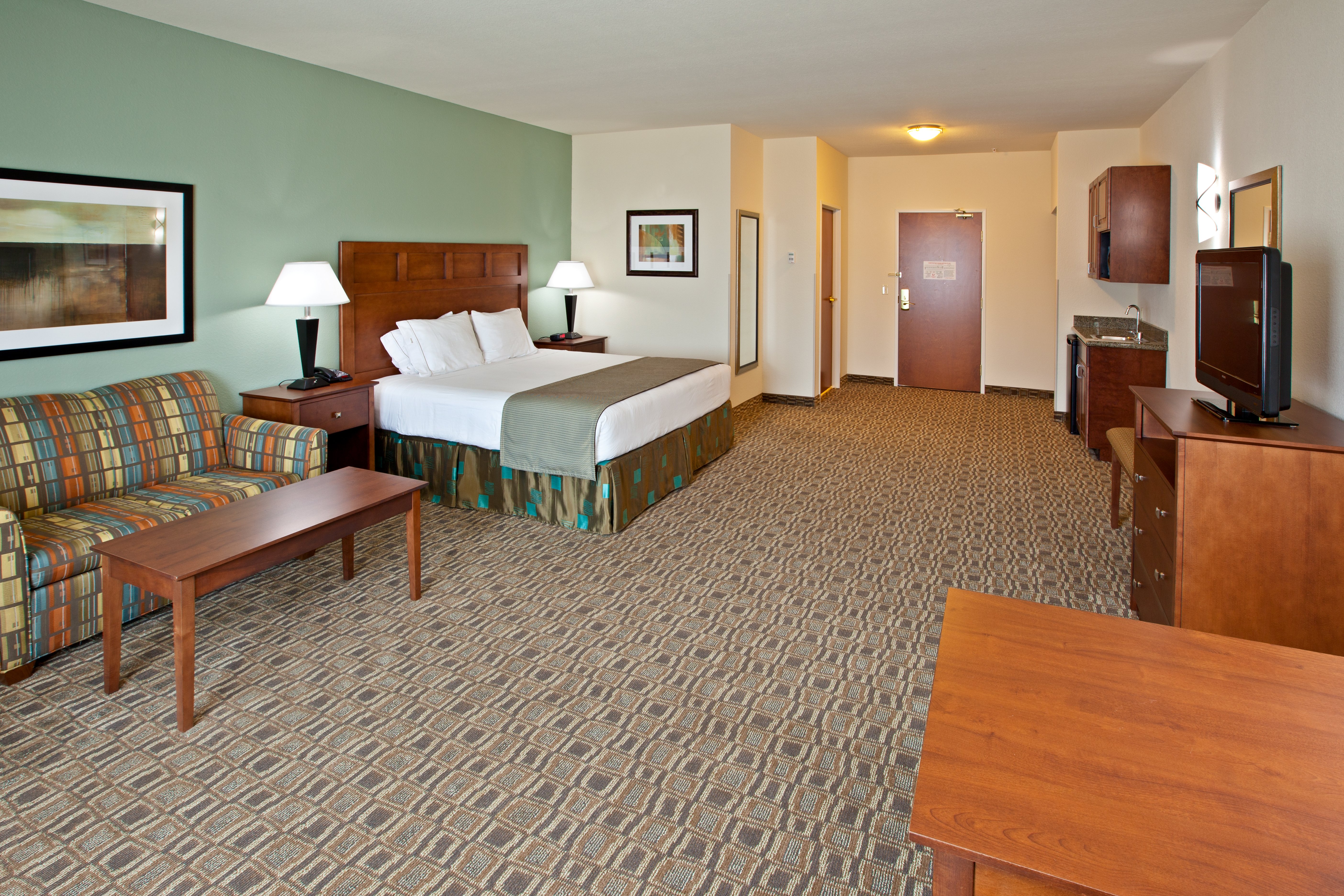 Holiday Inn Express Hotel & Suites Ripley 22/68