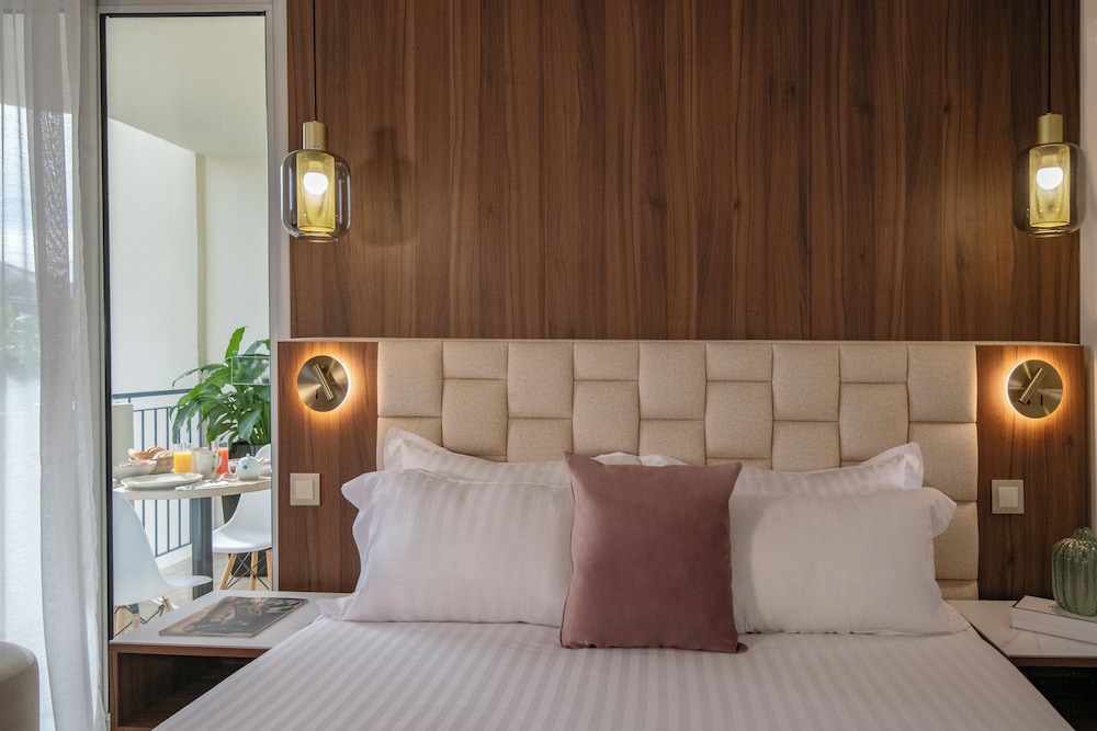 RENOVATED, DELUXE, TERRACE