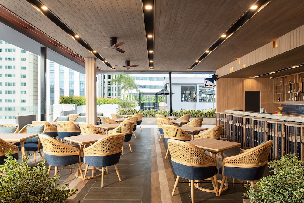 Eleven Bangkok Sukhumvit 11 by Kingston Hotels 60/73