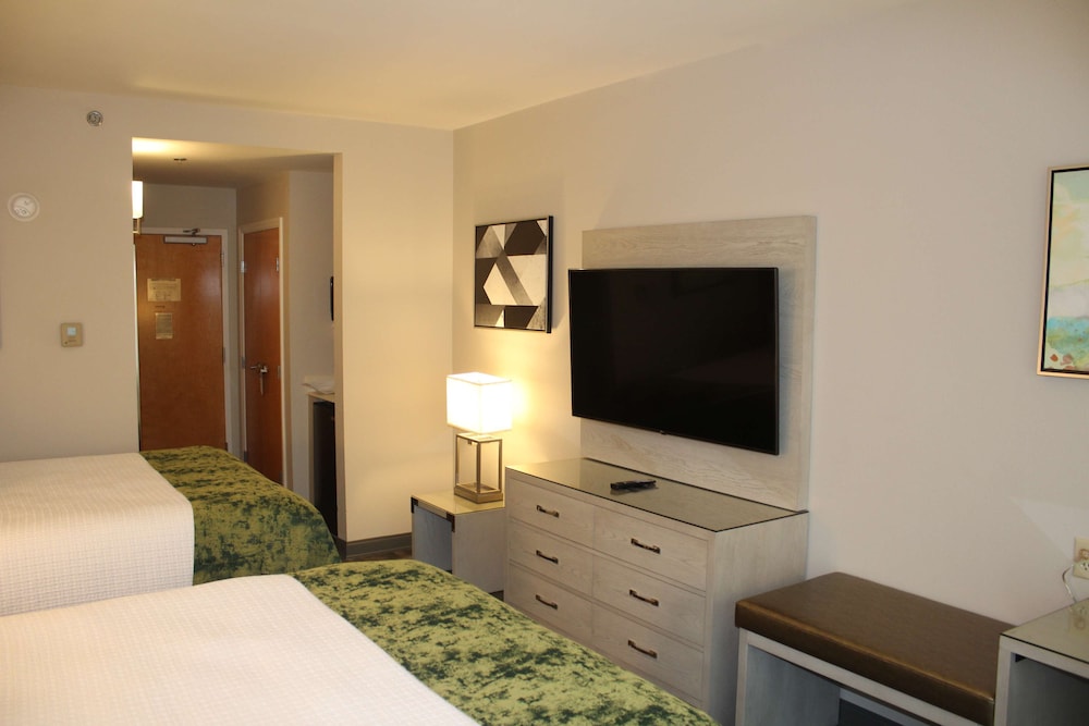 Best Western Premier I-95 Savannah Airport/ Pooler West 10/34