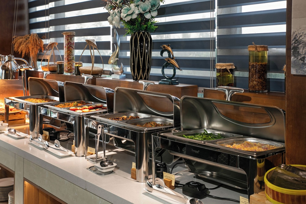 Mangata Beachfront Hotel photo3
