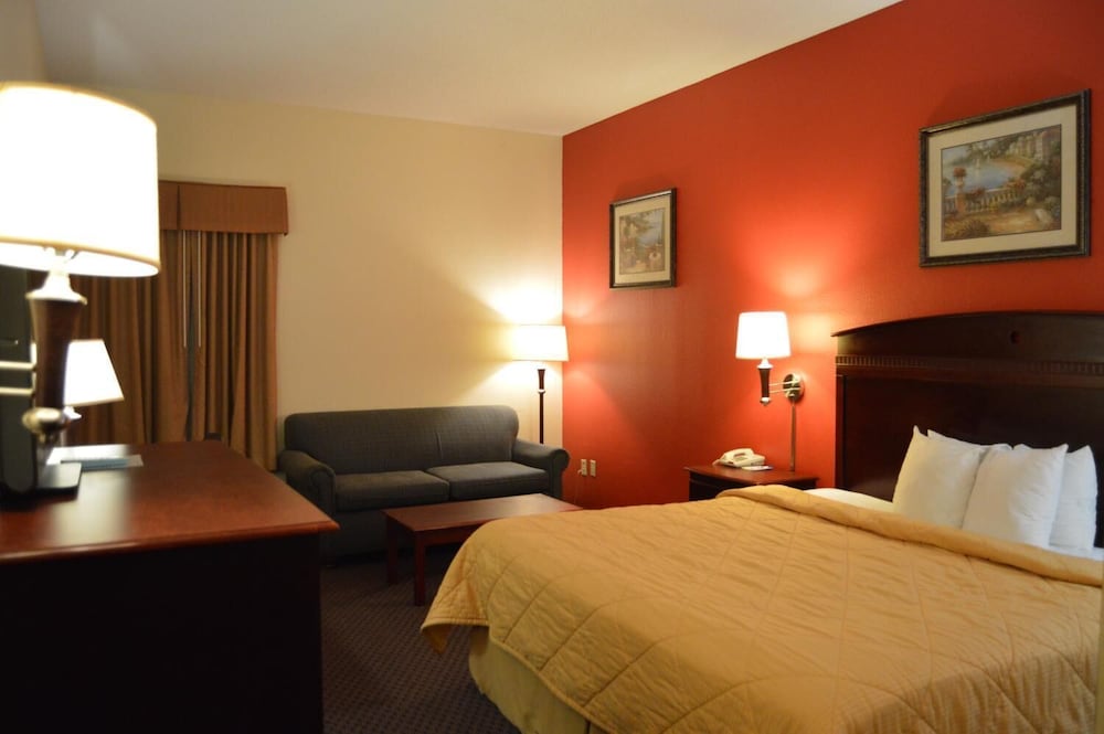 Executive Inn 14/33