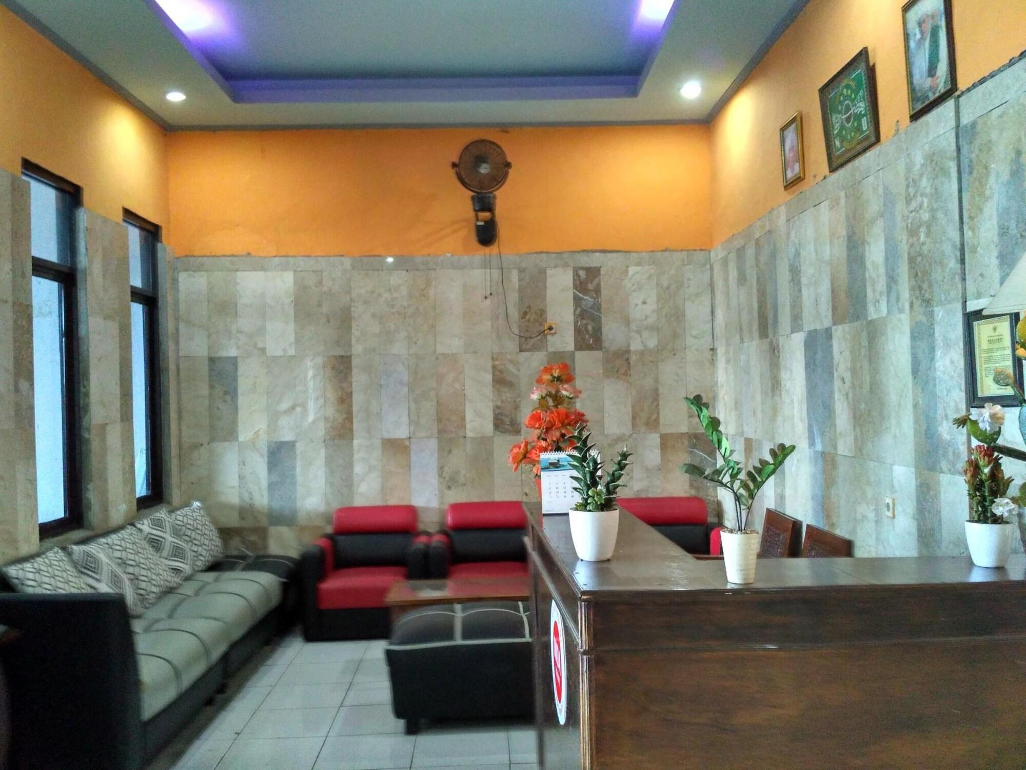 Hotel Alifah 2 by ZUZU 18/25