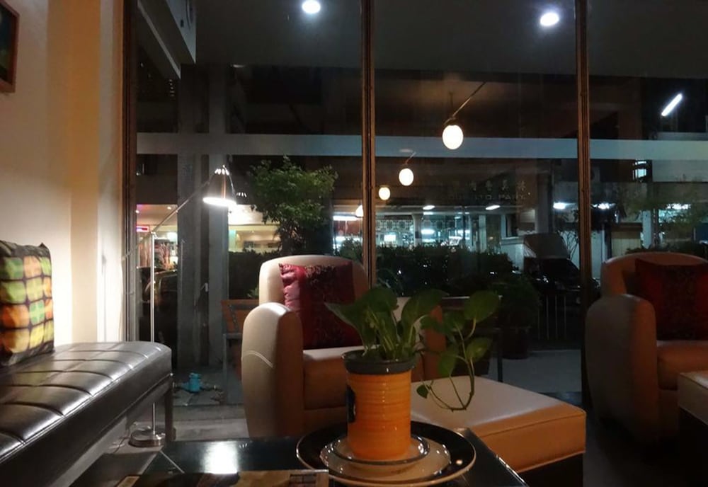 Mango Bedroom Inn 28/35