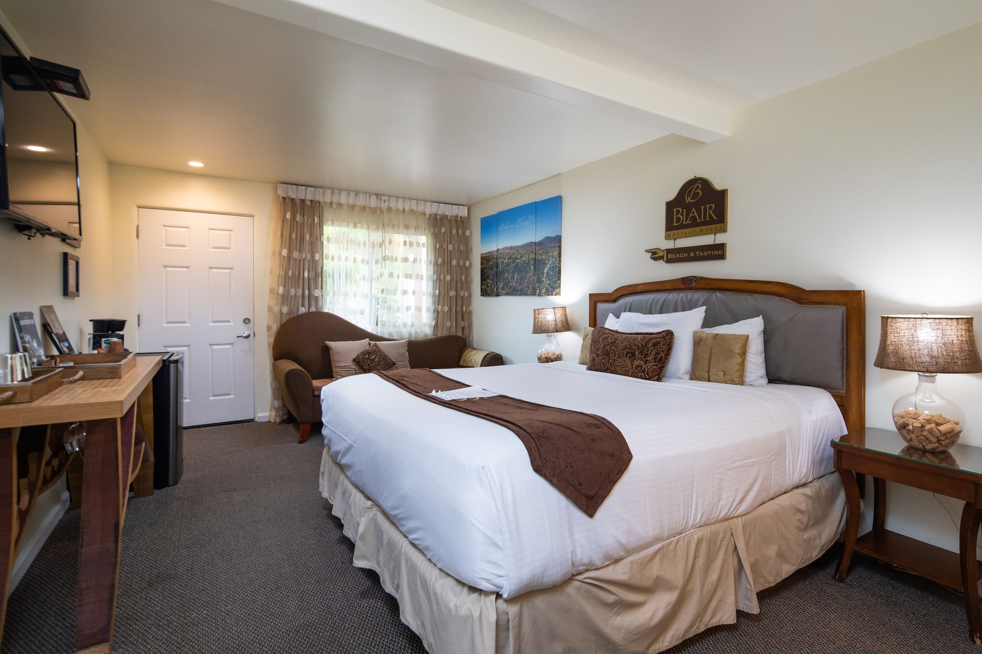 STANDARD, KING BED