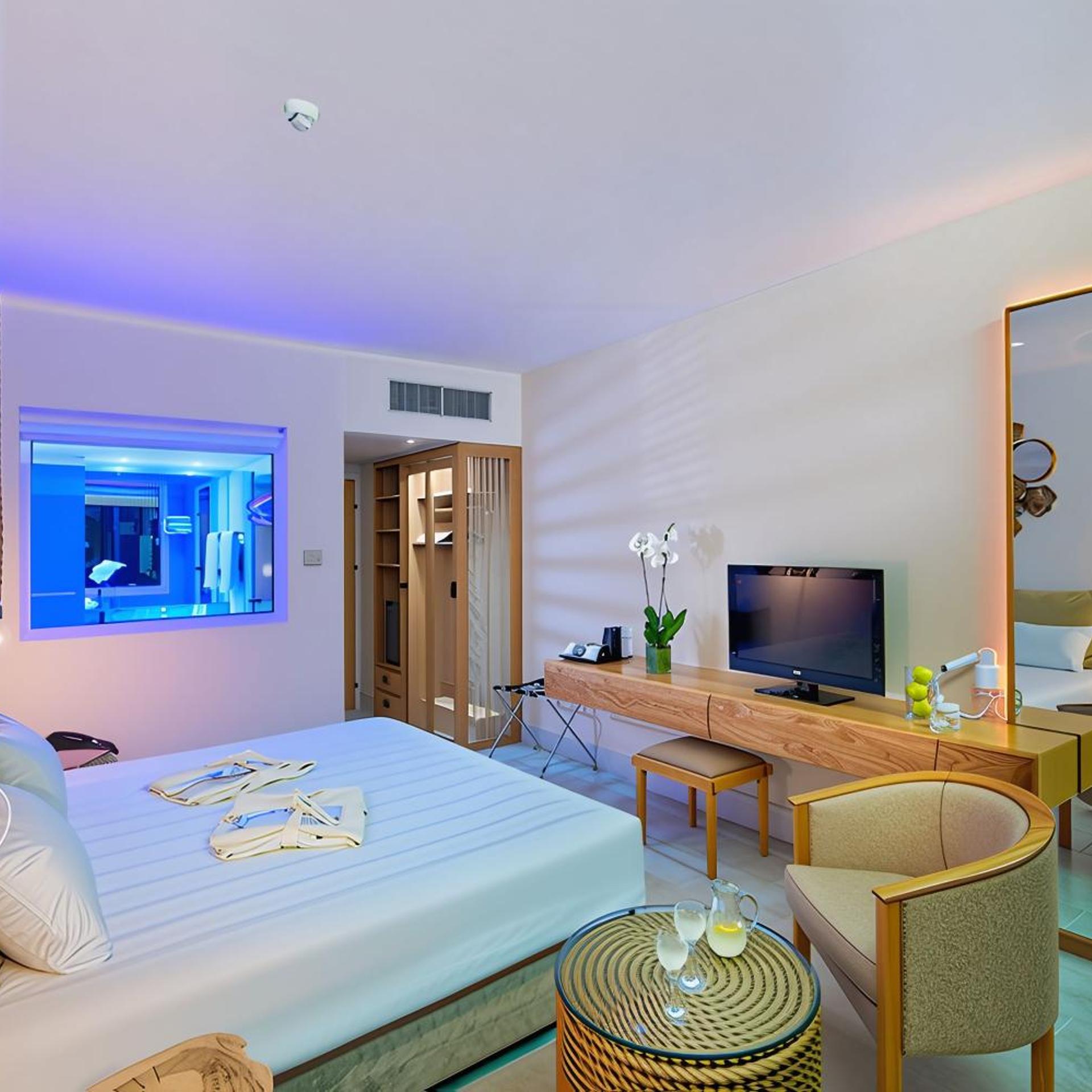 Twin/Double Room - Superior - Mountain View