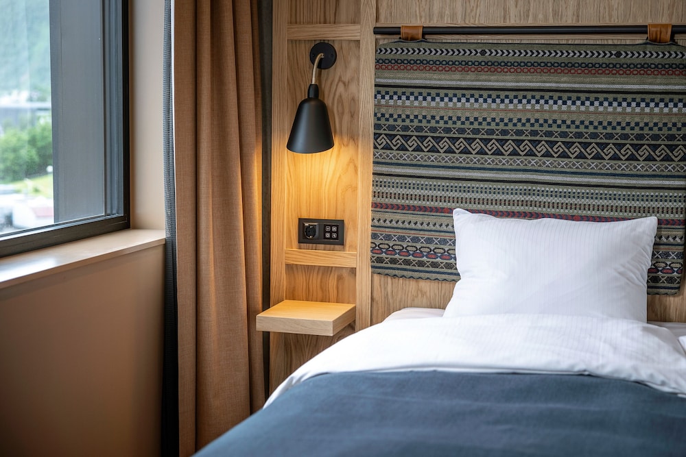 Quality Hotel Richard With 14/42