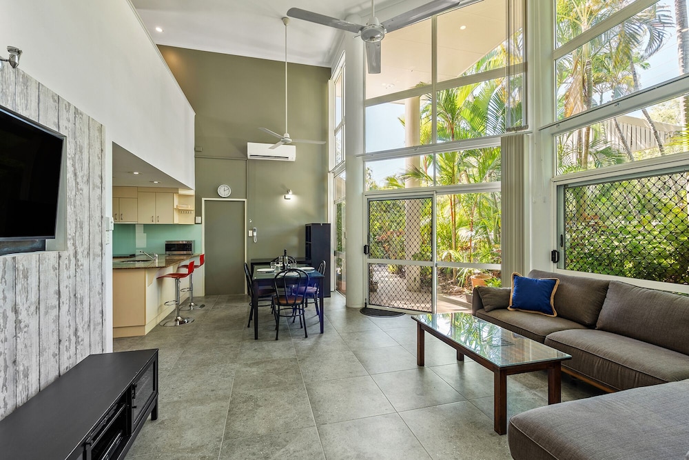 A Tropical Nite Holiday Townhouses 38/67