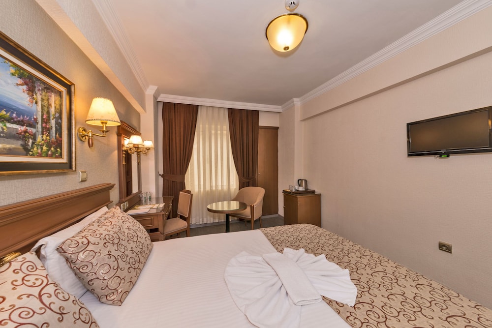 STANDARD, DOUBLE OR TWIN BED