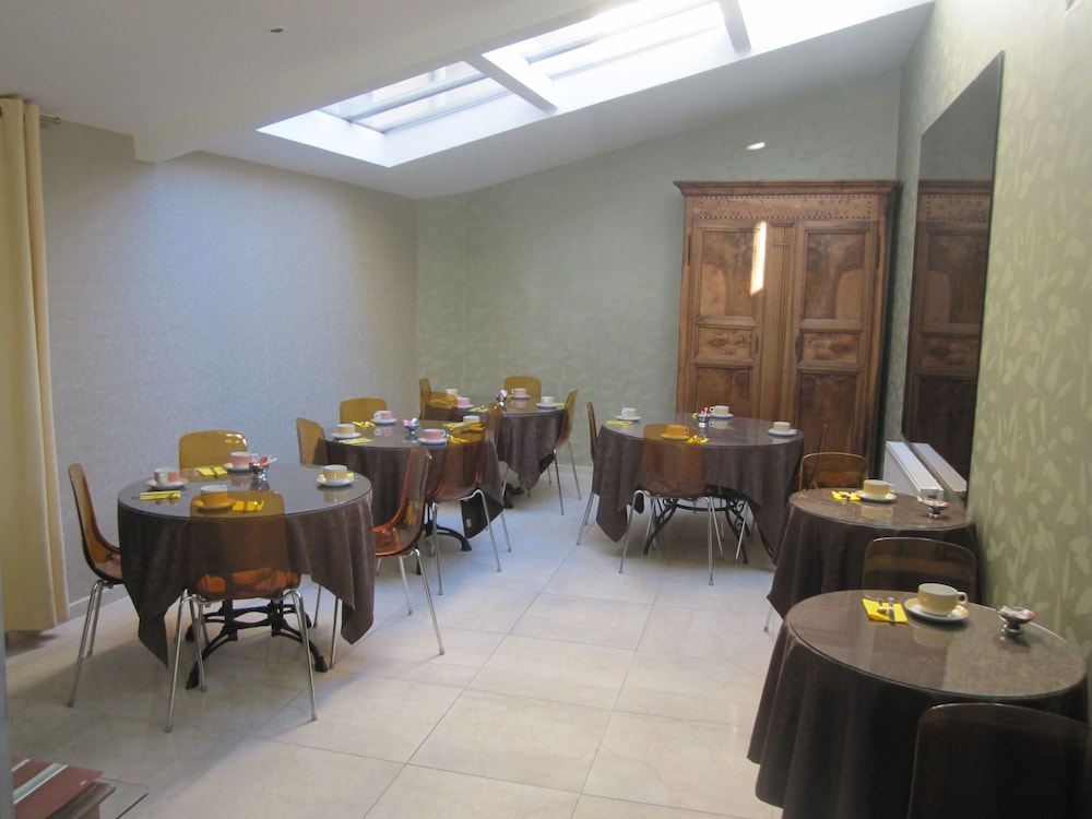 restaurant-cafeteria