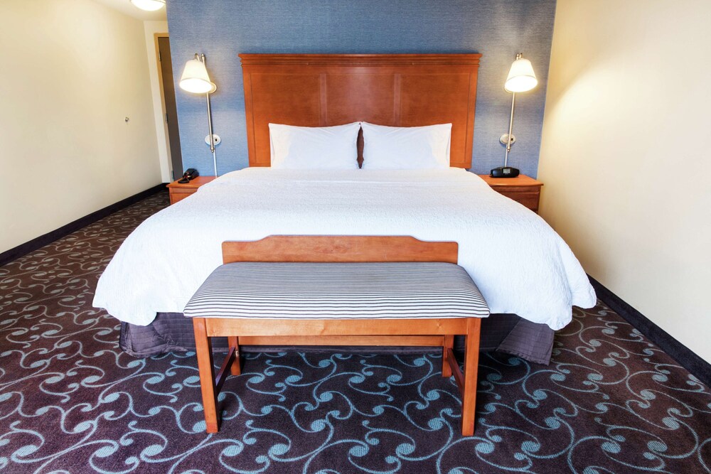 Hampton Inn & Suites Chicago Deer Park 21/44