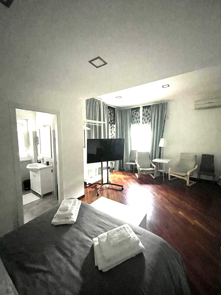 Garden Of Rome Guesthouse 9/23