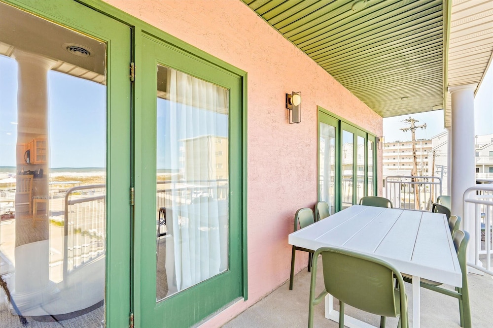 Coliseum Ocean Resort 40/64