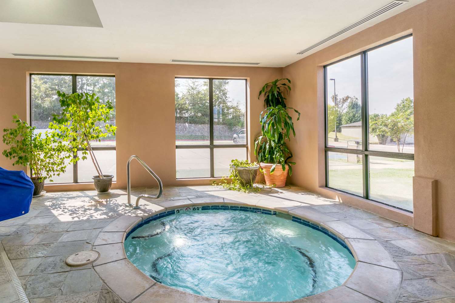 Comfort Suites Forrest City 20/44