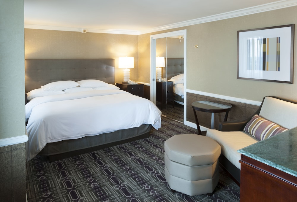 Hilton Harrisburg 19/69