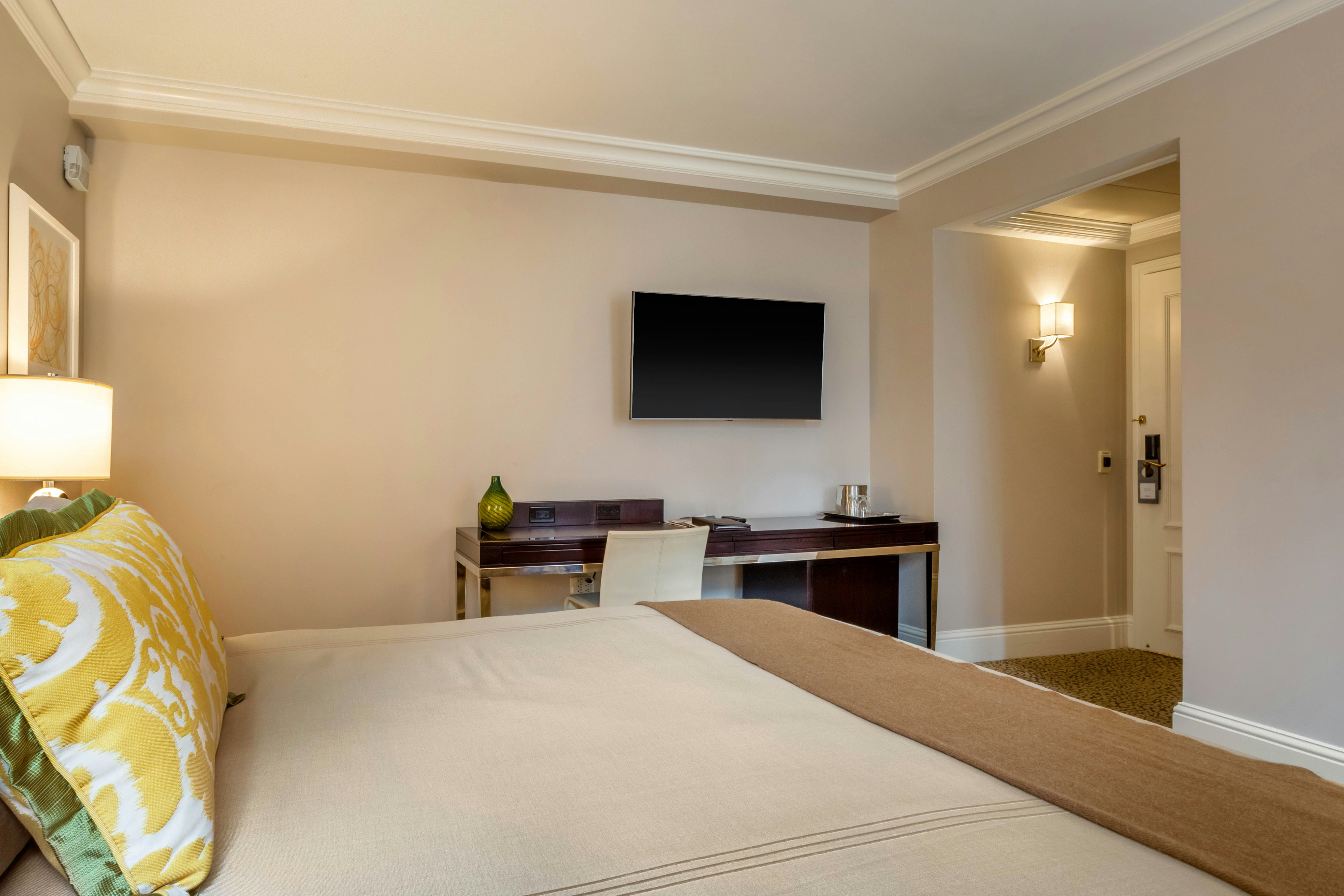OMNI BERKSHIRE PLACE 28/62