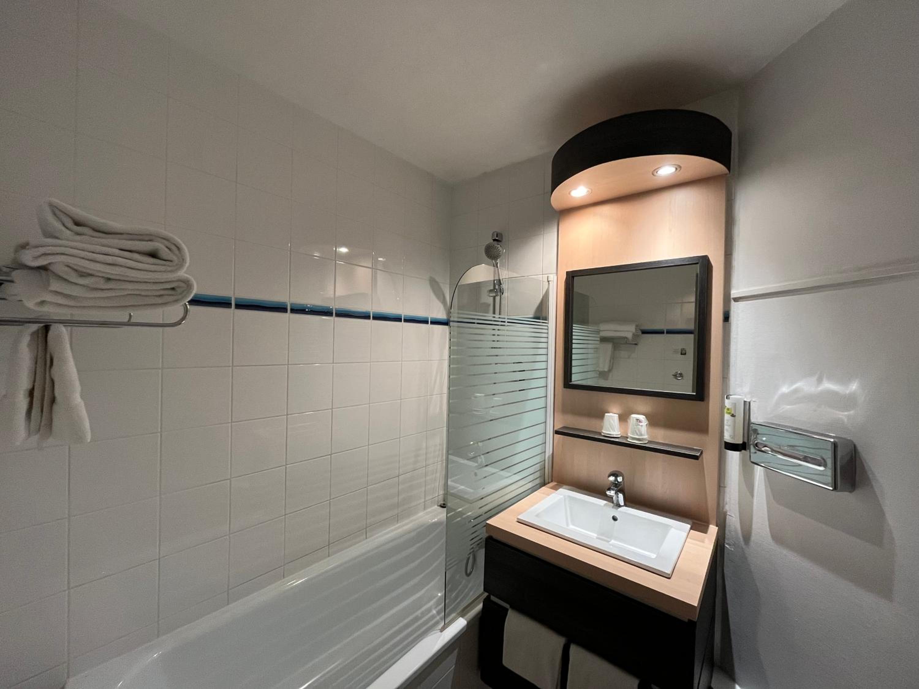 غرفة رباعية، Kyriad Grenoble Nord Le Fontanil 4/4