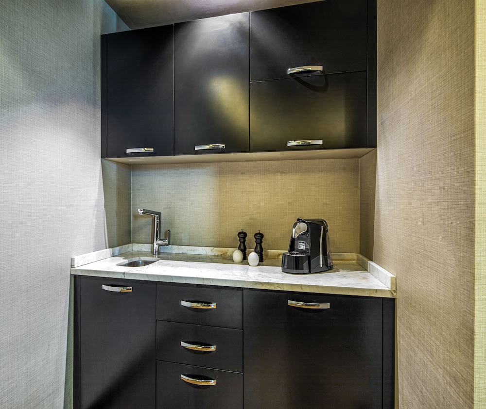 Arise Hotel Golden Horn 42/43