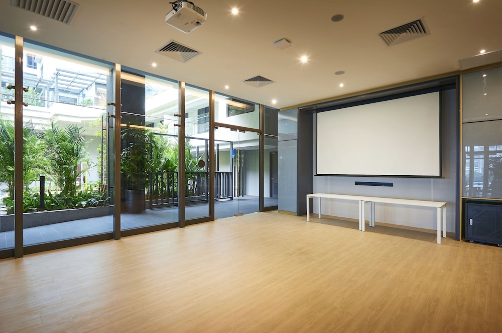 Komune Living Wellness 34/50