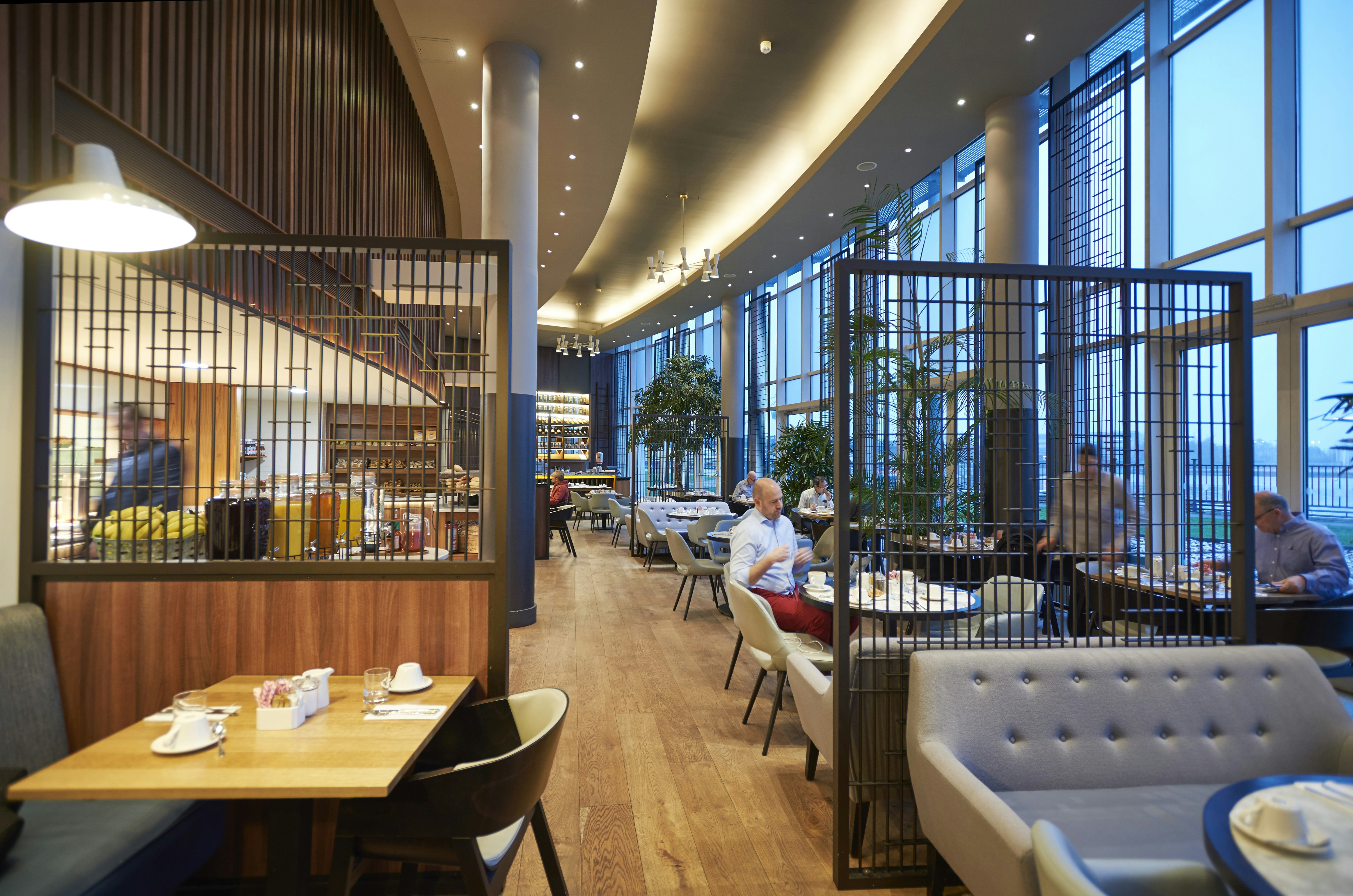 Doubletree By Hilton London Excel 64/78