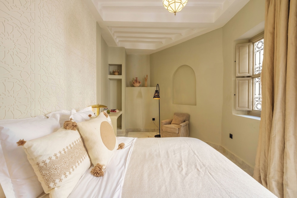 Riad XO Amira Victoria 21/50