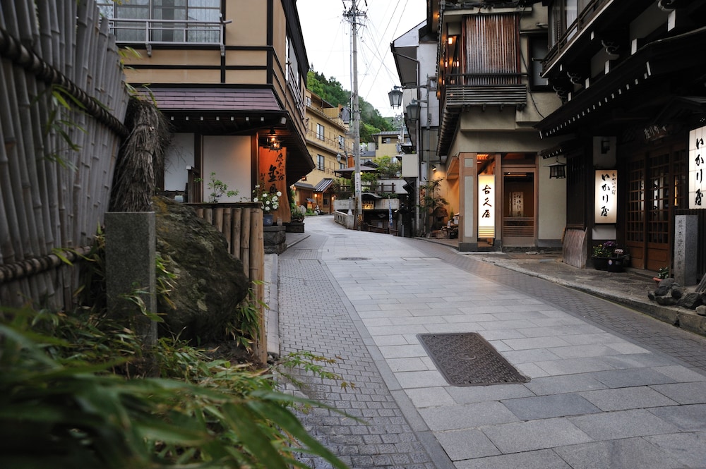 Shibu Onsen Kokuya 50/50