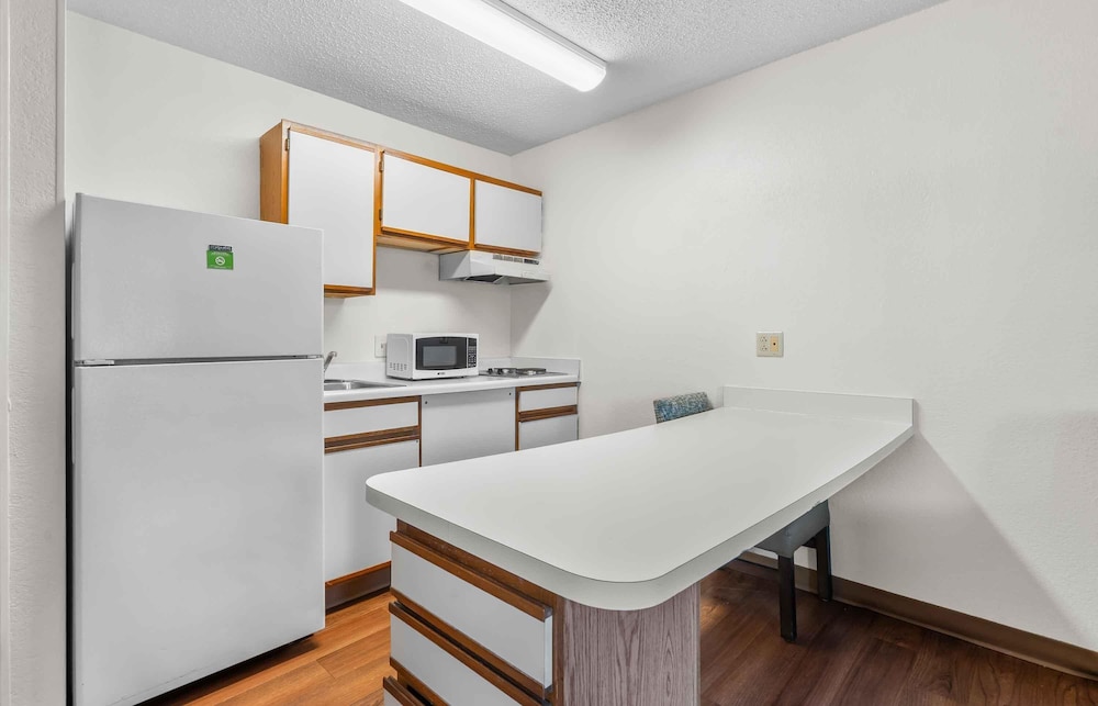 Extended Stay America - Dallas - Plano Parkway 33/64