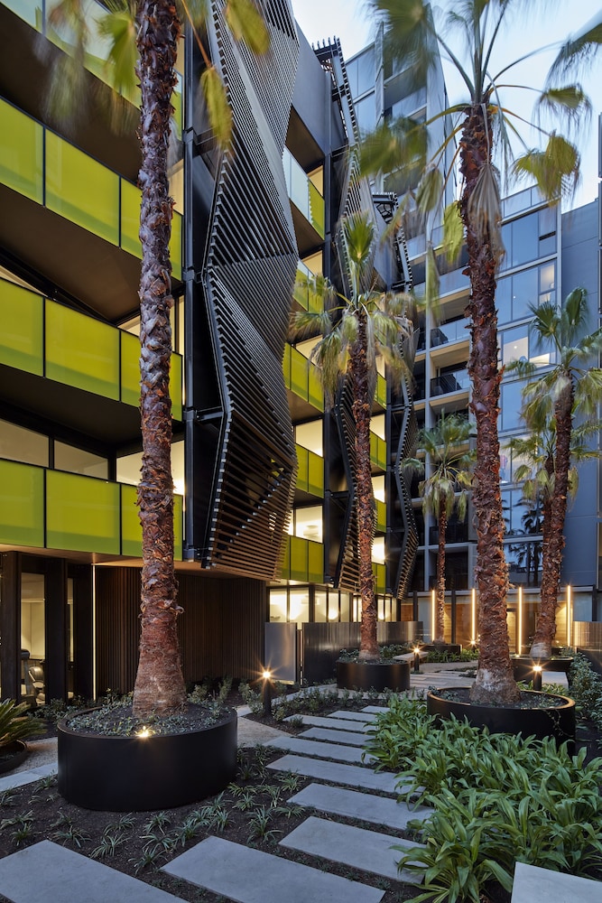 Turnkey Accommodation - North Melbourne 20/27