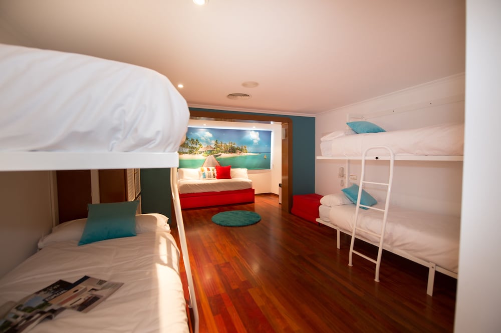 Nayade hotel 23/30