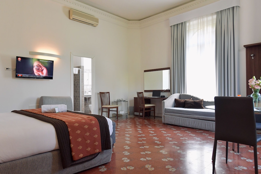 Suites Farnese Design Hotel 34/53