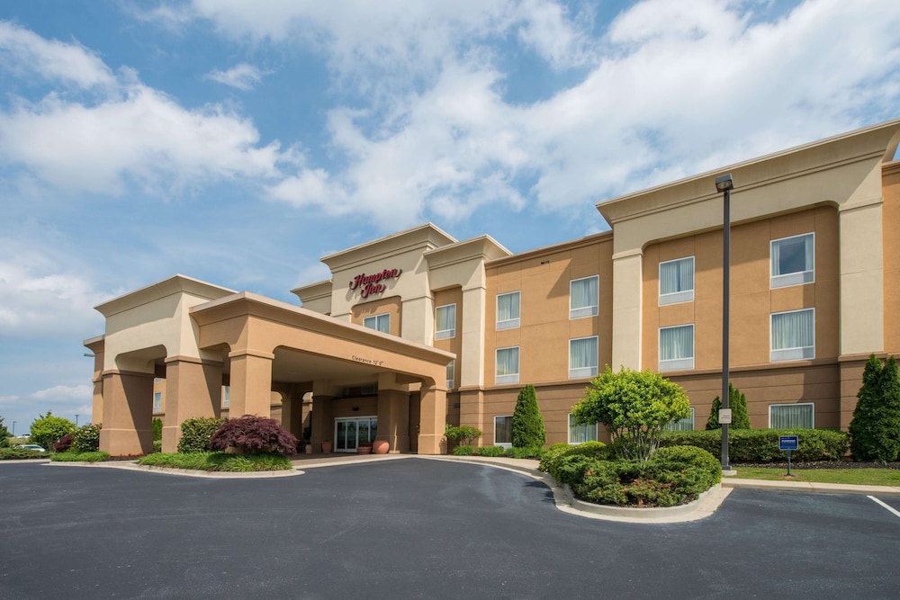 Hampton Inn Easley 1/72