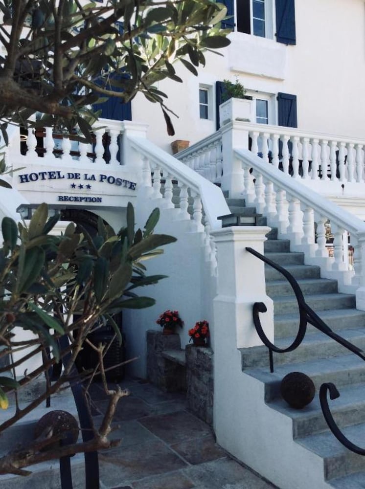 Le Grand Hôtel de la Poste 35/40
