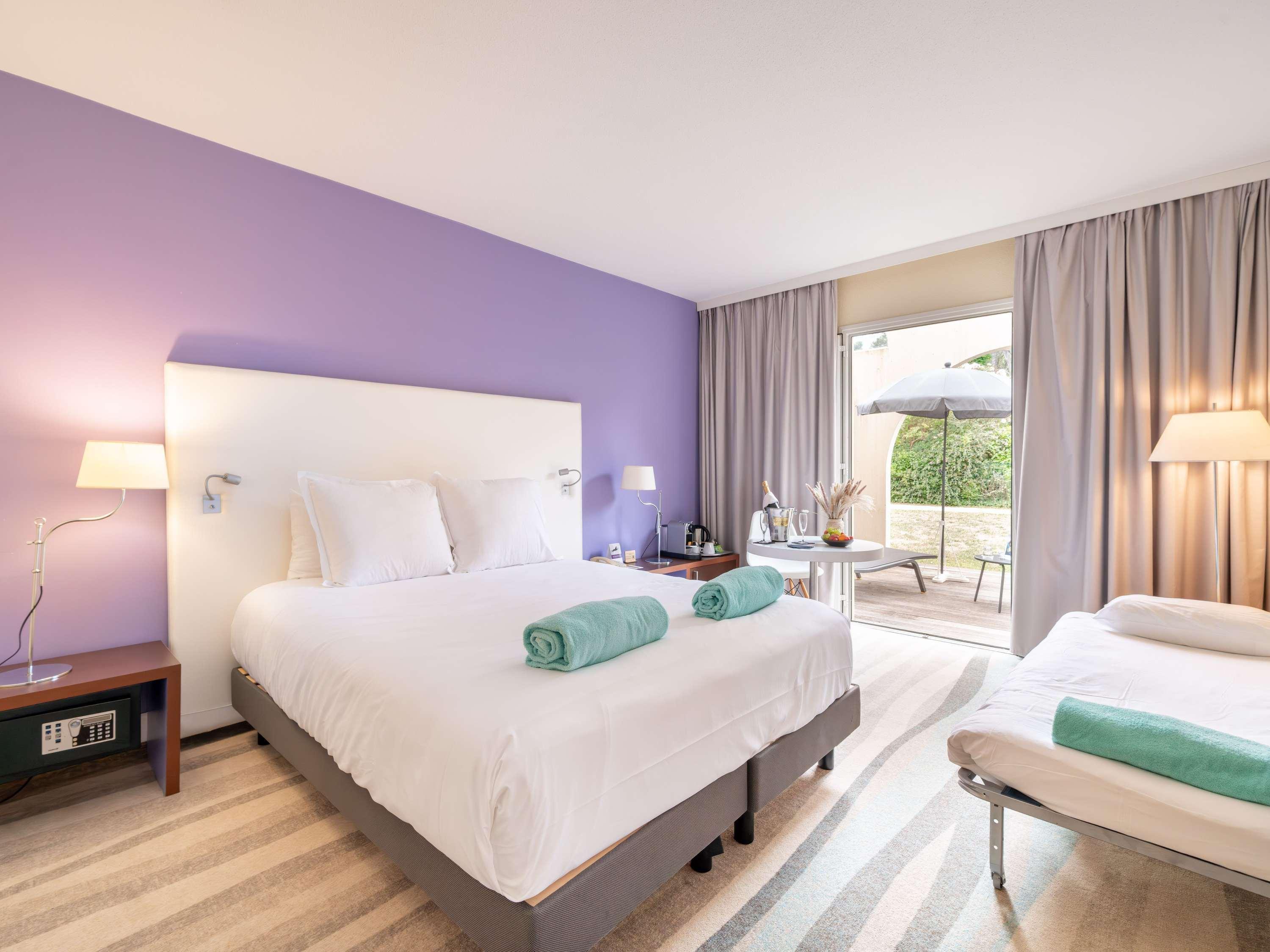Room, Double Bed