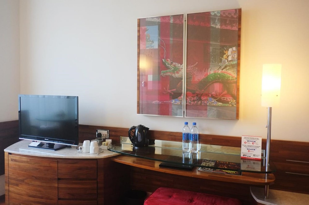 Nina Hotel Causeway Bay Formerly L Hotel Causeway Bay Harbour View 34/35