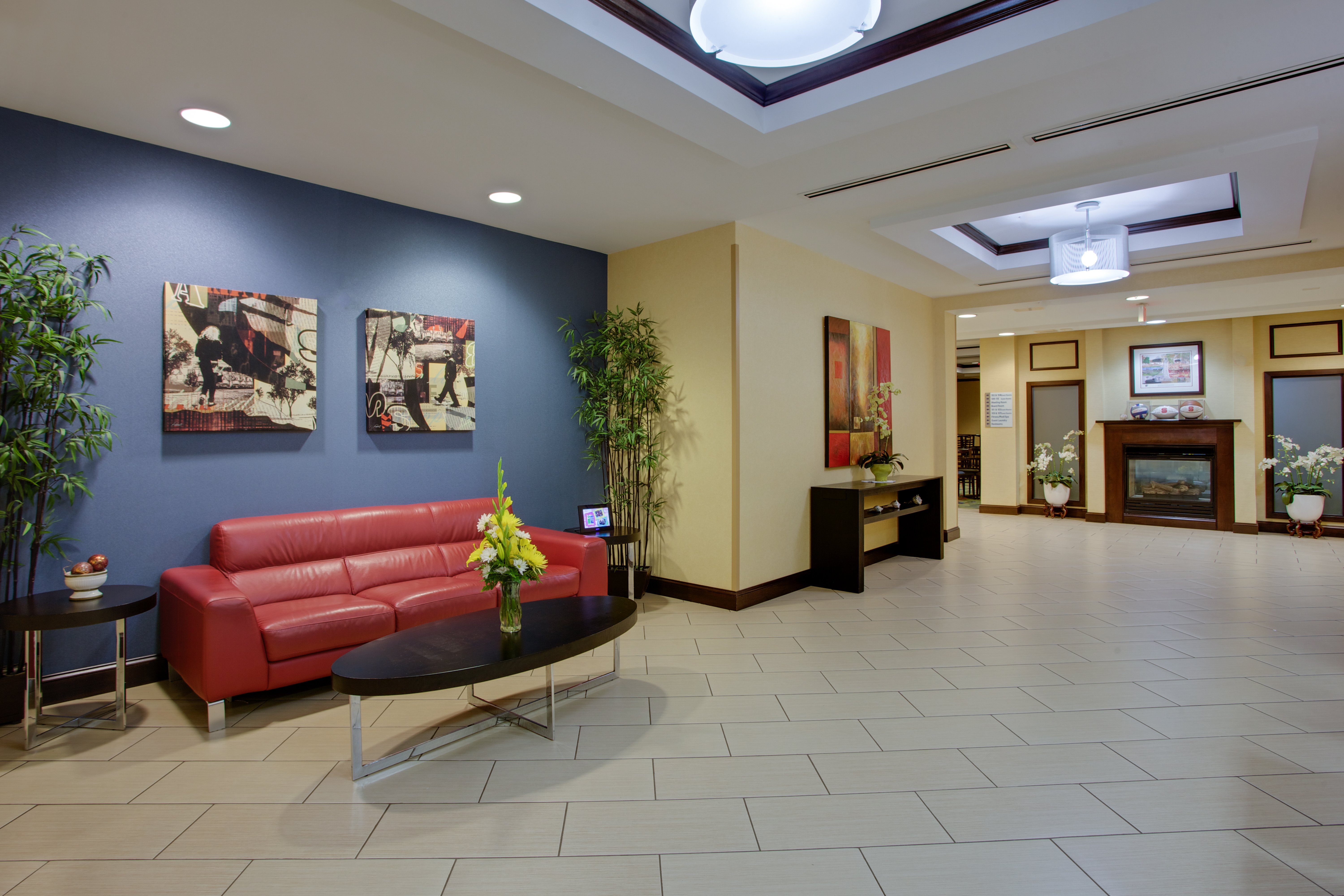 Holiday Inn Express Hotel and Suites Raleigh Sw Nc State 52/80