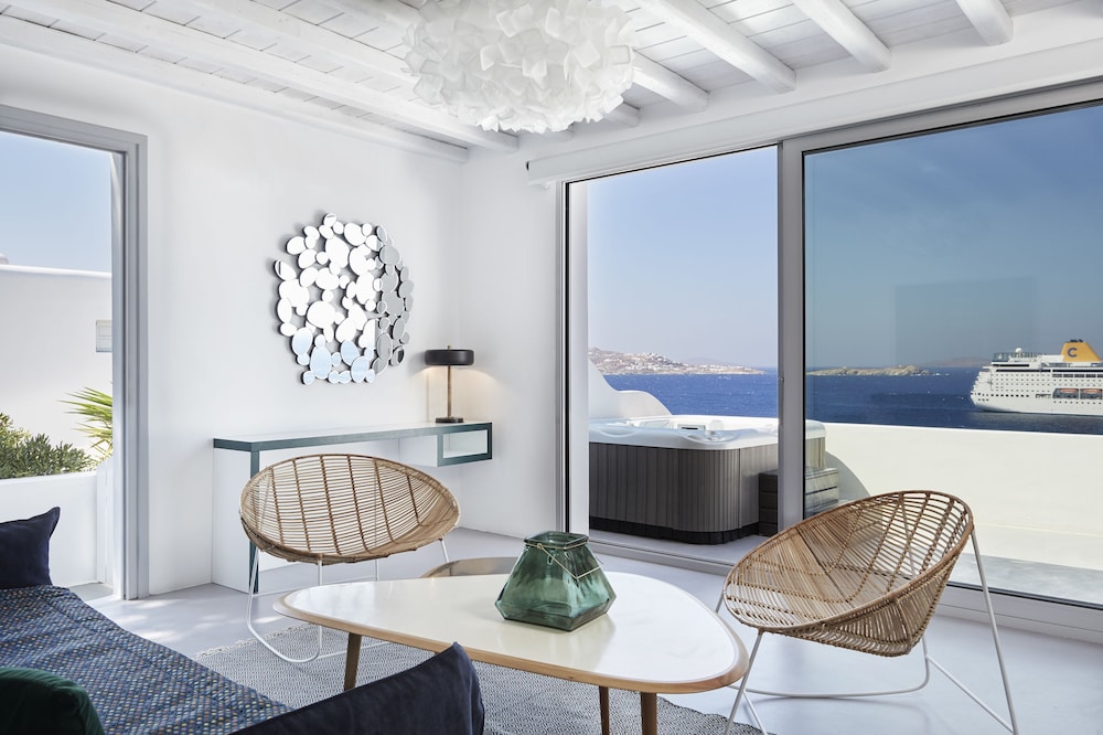 Kouros Hotel and Suites 27/41