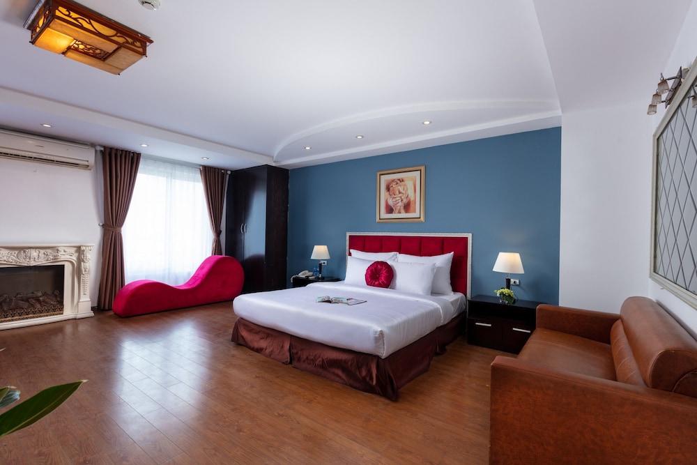 Amore Hotel 18/47