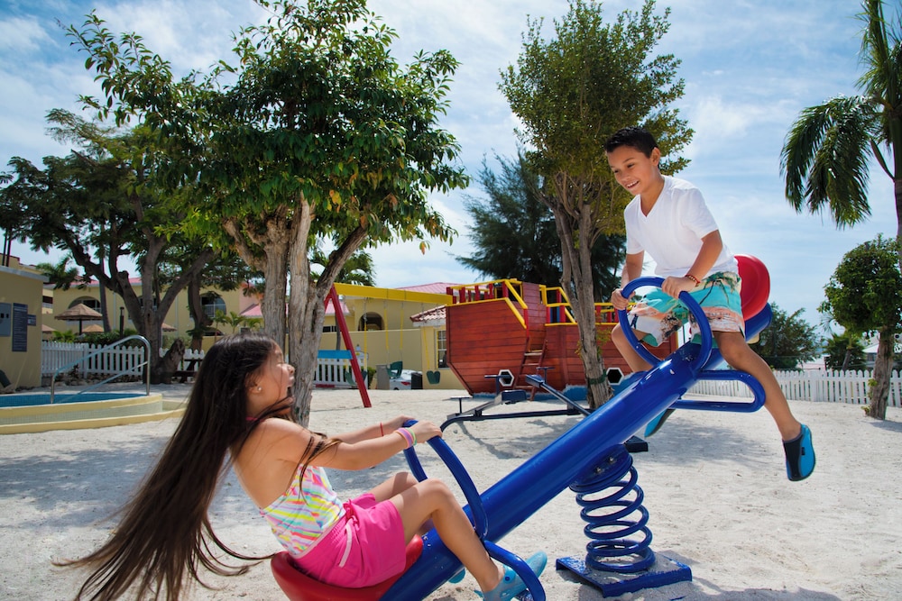 Simpson Bay Resort, Marina & Spa 87/95